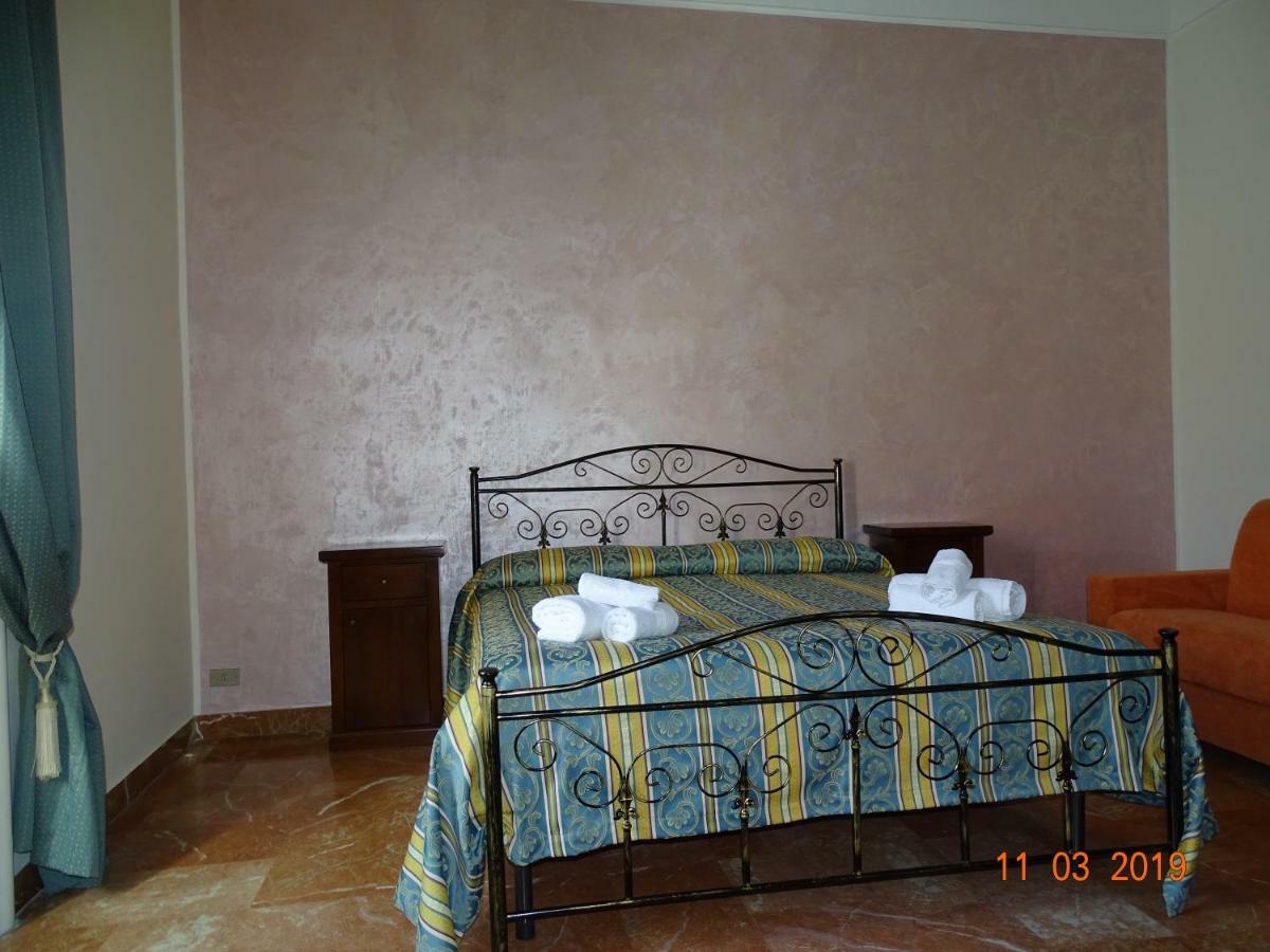 B&B New Antico Palazzo Parabita Eksteriør bilde